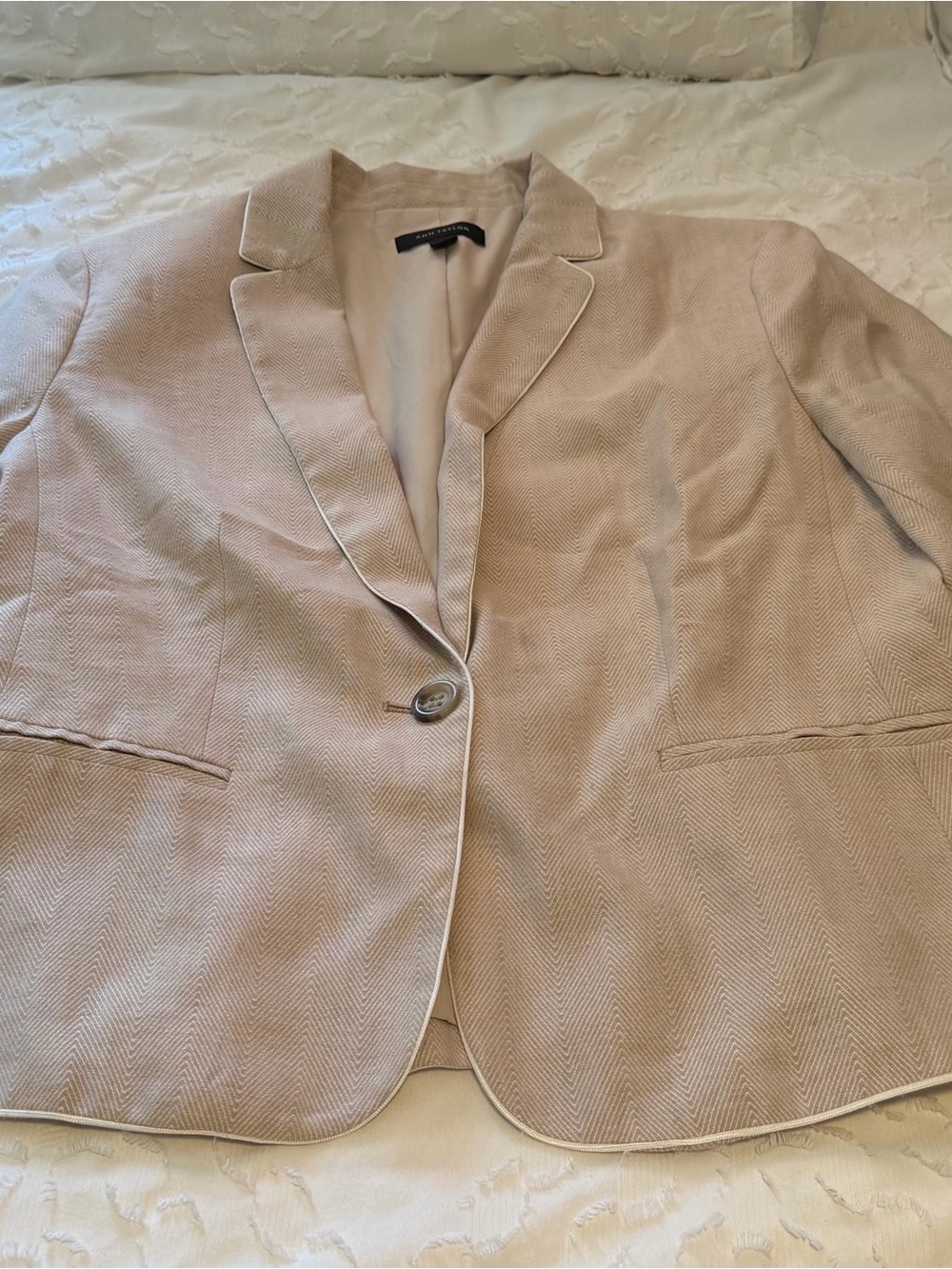 Ann Taylor Light Beige Herringbone Tailored Blazer with cream piping